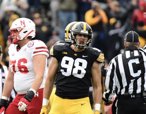 anthony nelson iowa nfl draft.